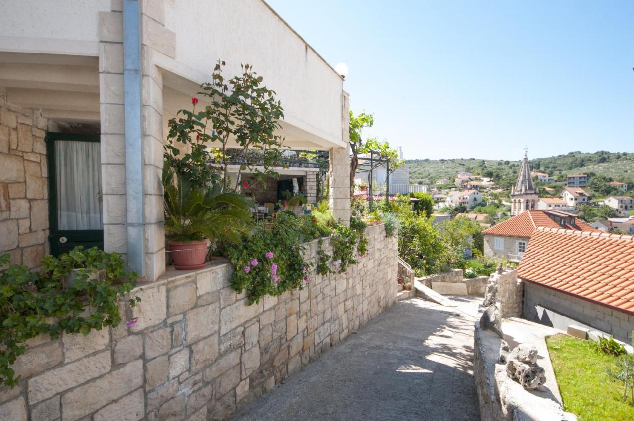 Apartments Gorana Splitska Εξωτερικό φωτογραφία