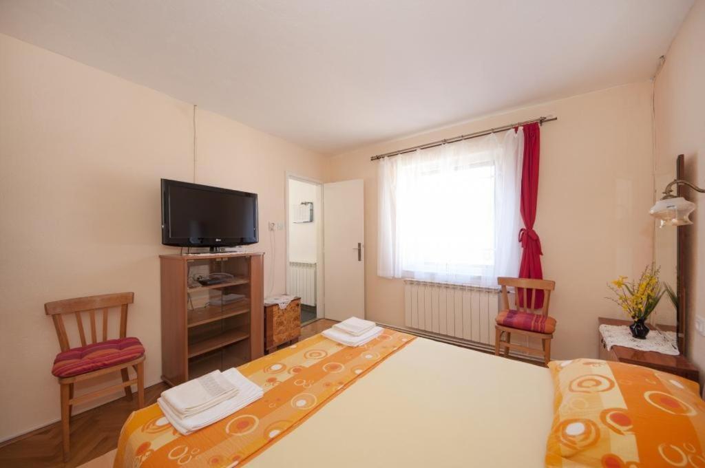 Apartments Gorana Splitska Δωμάτιο φωτογραφία