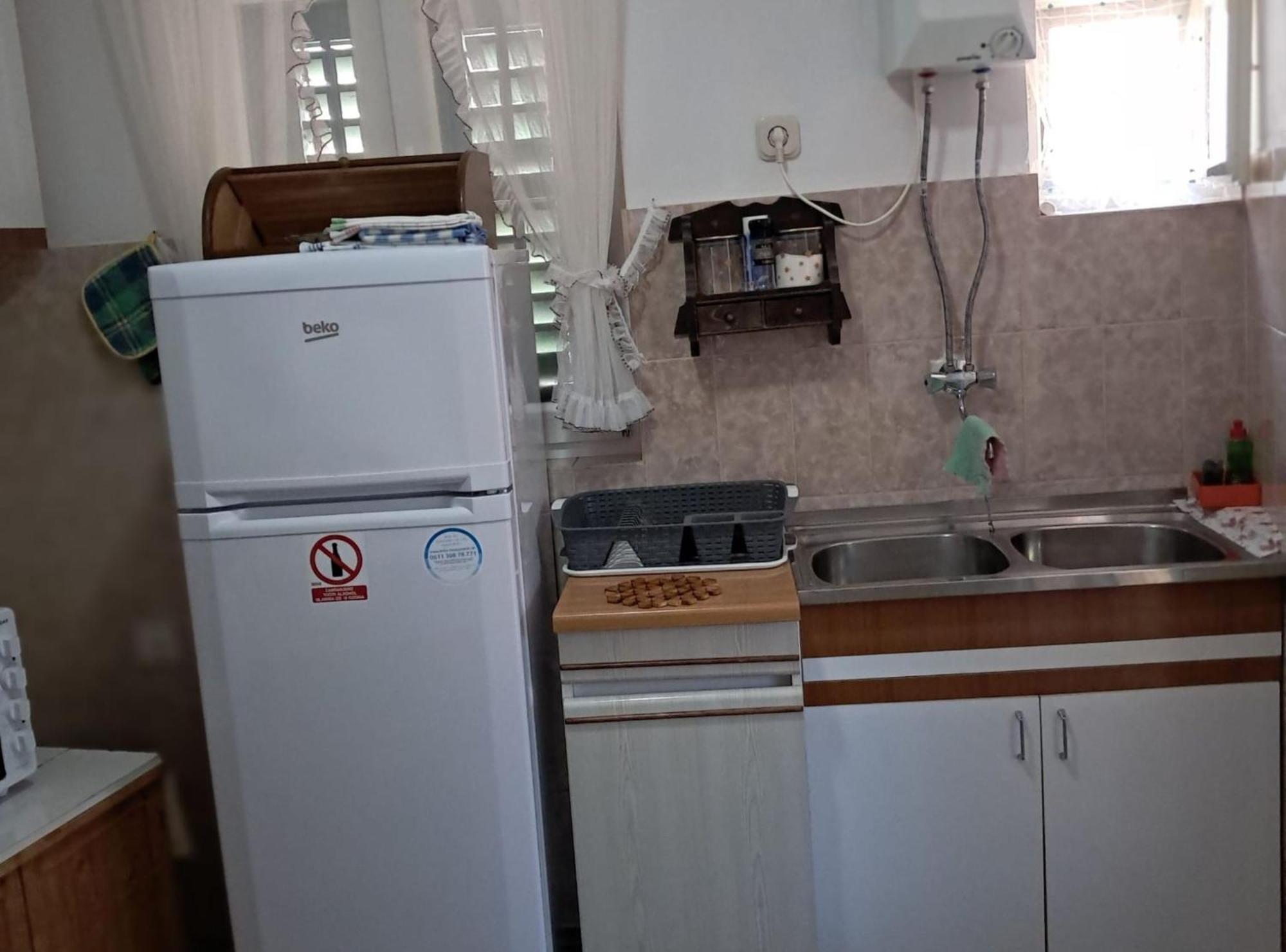 Apartments Gorana Splitska Εξωτερικό φωτογραφία