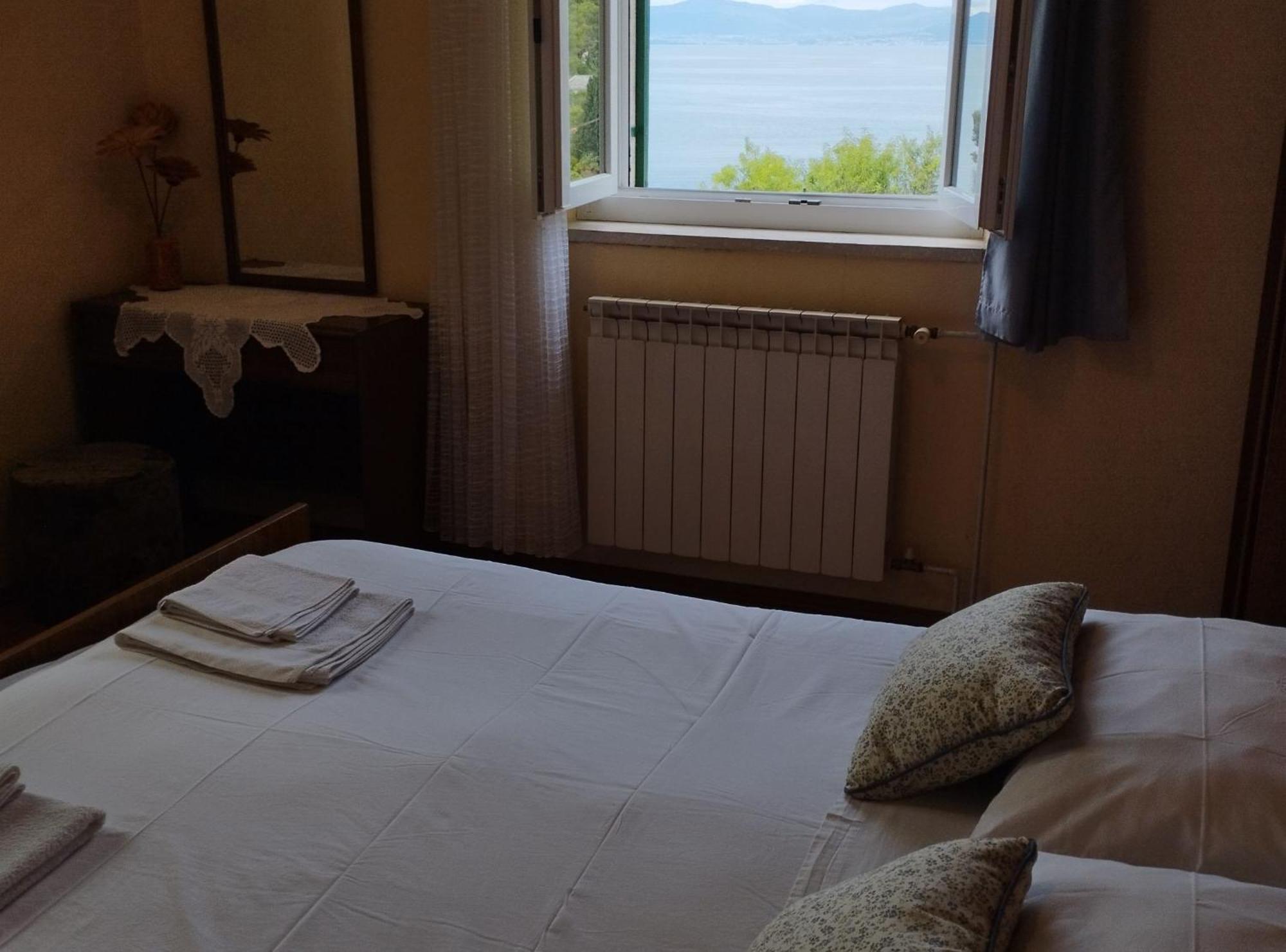 Apartments Gorana Splitska Εξωτερικό φωτογραφία
