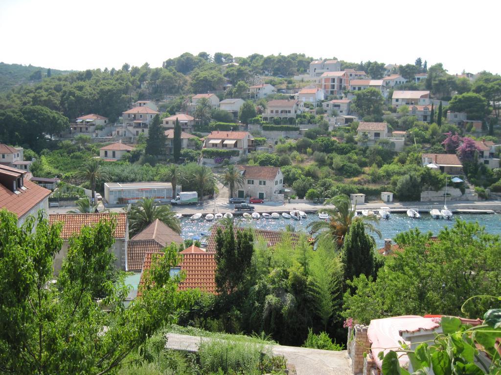 Apartments Gorana Splitska Εξωτερικό φωτογραφία