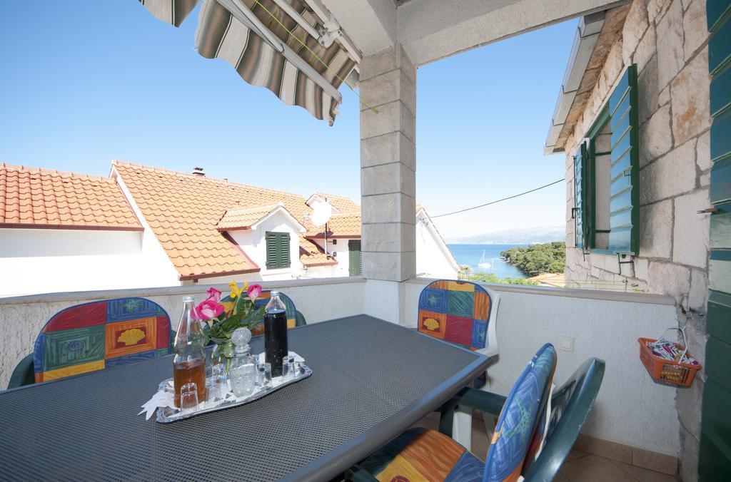 Apartments Gorana Splitska Εξωτερικό φωτογραφία