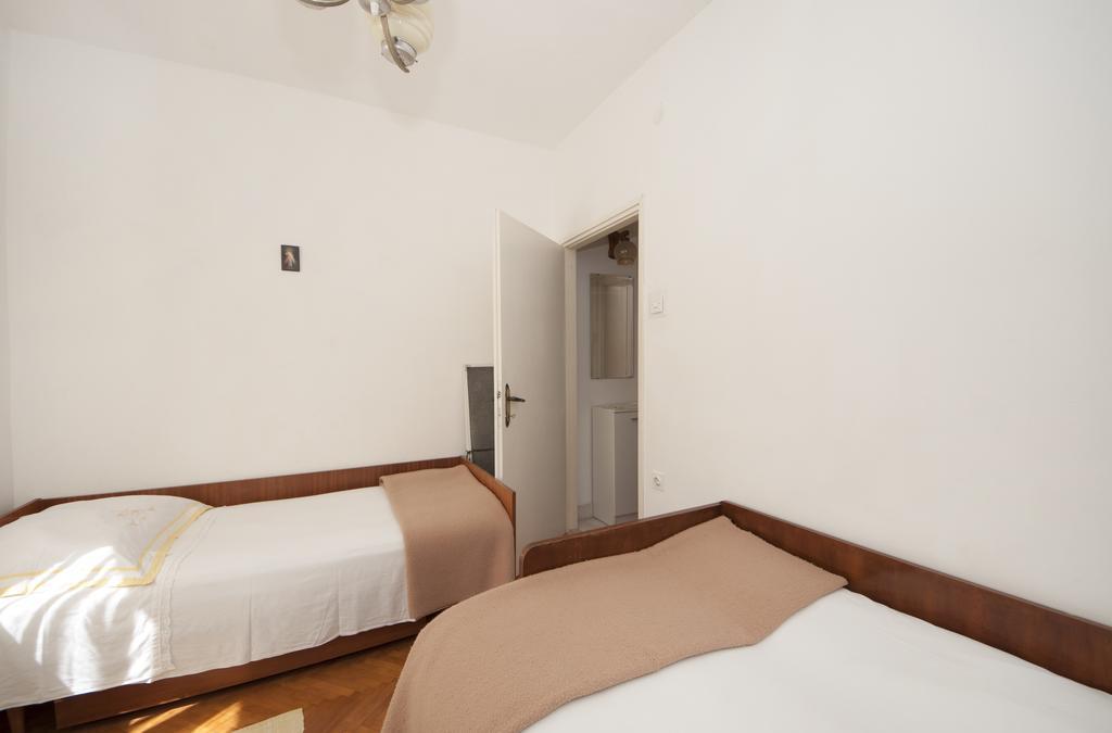 Apartments Gorana Splitska Εξωτερικό φωτογραφία