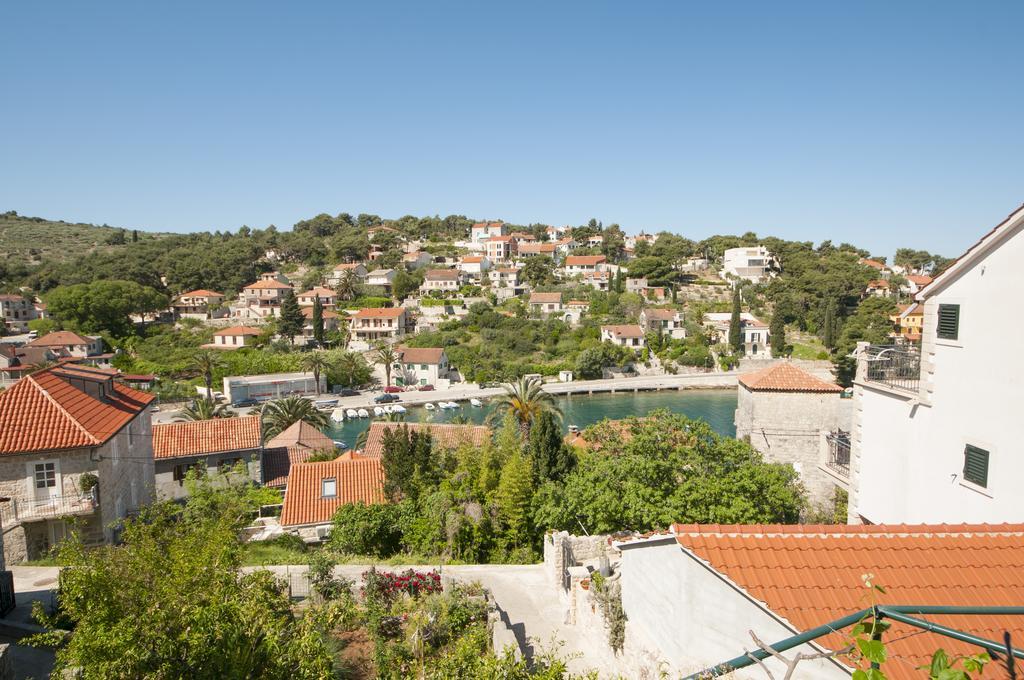 Apartments Gorana Splitska Εξωτερικό φωτογραφία